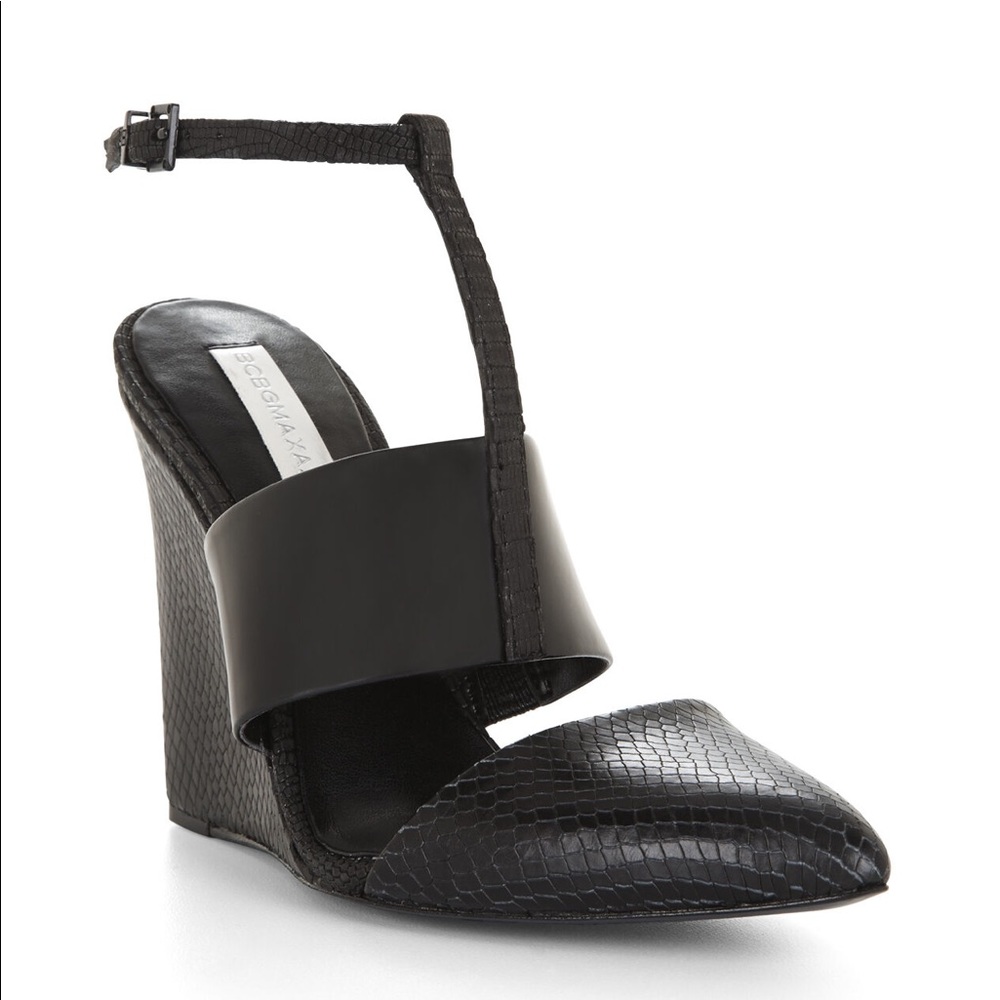 Lister Textured Wedge Sandal